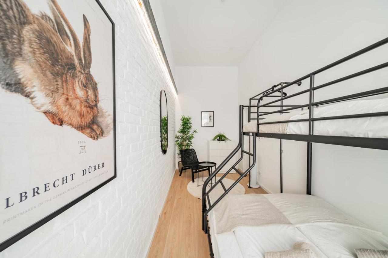 Chic Central City Rooms By Home2 Vienna Exterior photo