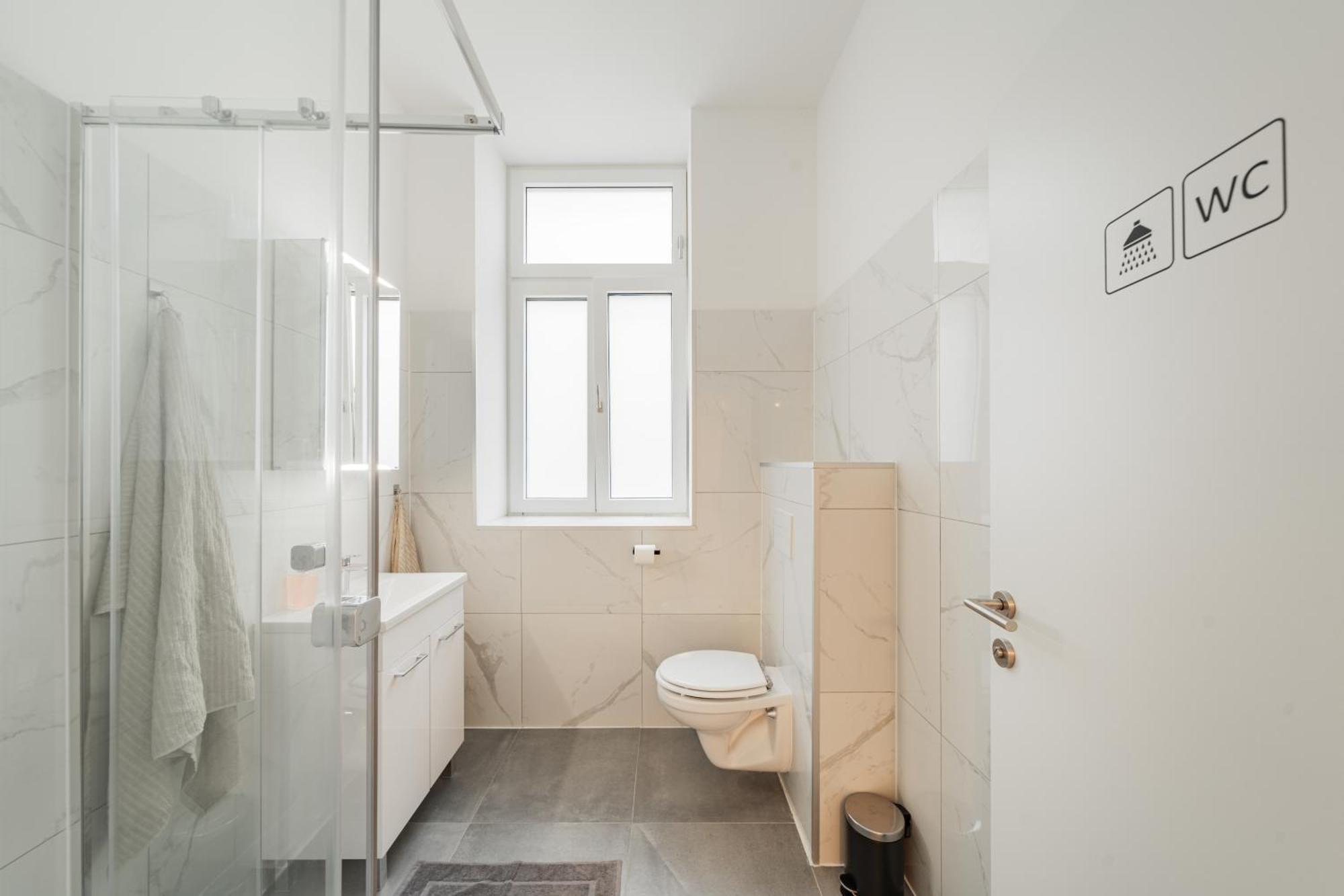 Chic Central City Rooms By Home2 Vienna Exterior photo