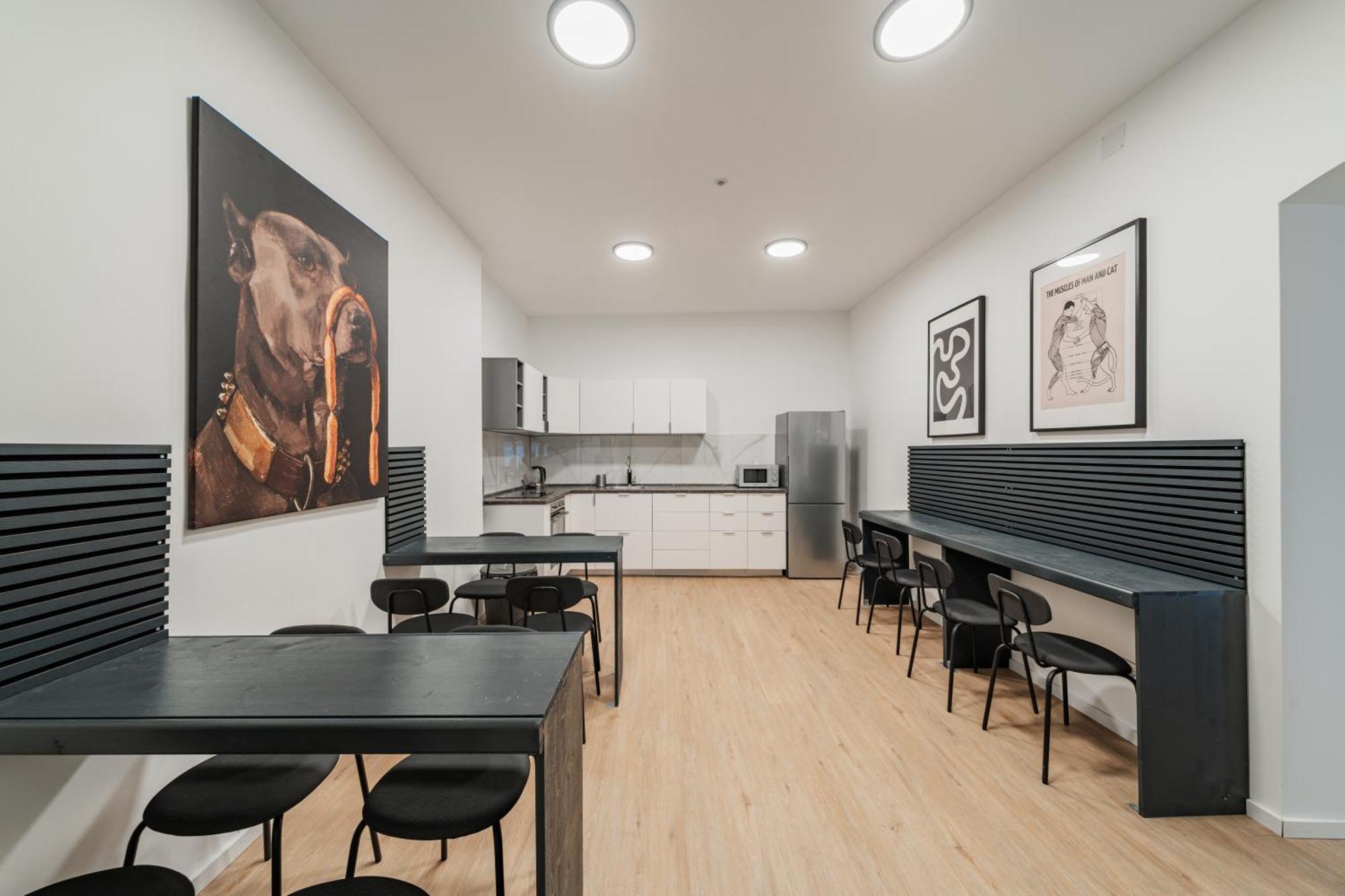 Chic Central City Rooms By Home2 Vienna Exterior photo